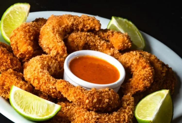 Camarão a milanesa