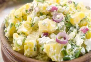 Salada de maionese simples com batata