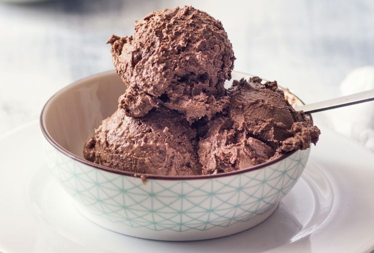 sorvete de gelatina com chocolate