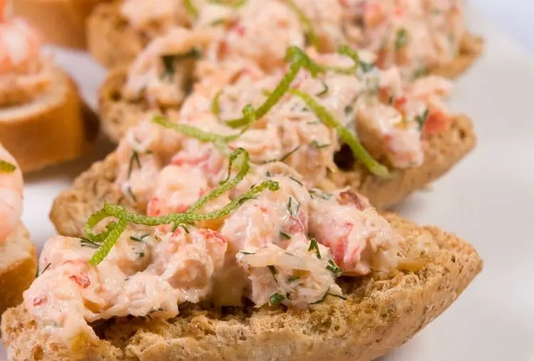 canapés de atum simples e fácil