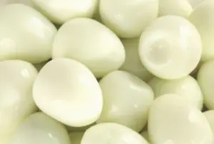 Ovos de codorna em conserva