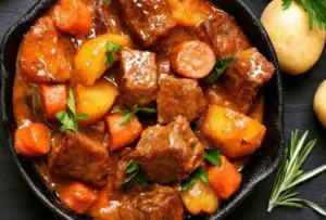 picadinho de carne com Batata