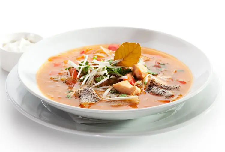 Caldo de peixe low carb
