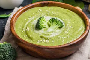 Creme de brócolis low carb