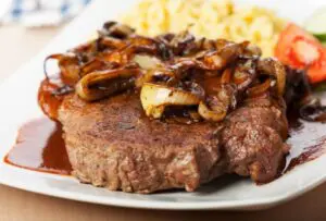 Bife de Fígado Acebolado