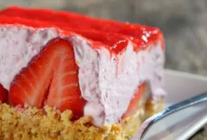 Cheesecake de morango sem forno