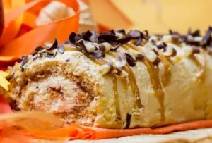 Como fazer rocambole de doce de leite com amendoim