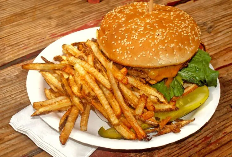Hambúrguer de pernil