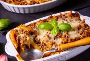 Macarrão com queijo assado