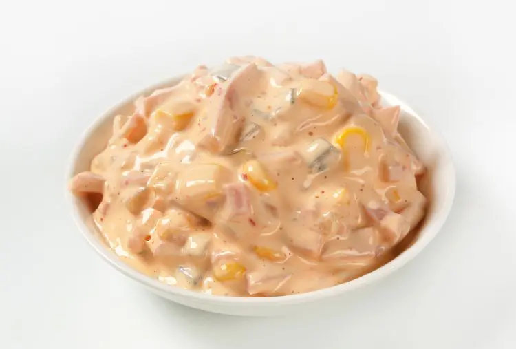 Receita de salpicão de frango com creme de leite e presunto