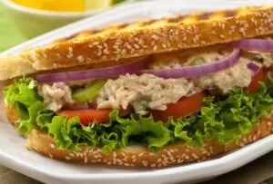 sanduíche natural de atum