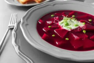 sopa de beterraba detox