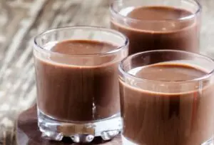 Amarula com danete de chocolate ao leite