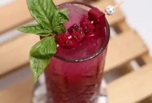 Caipirinha de pitaya