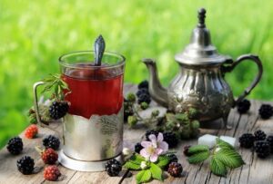 Chá de amora para menopausa