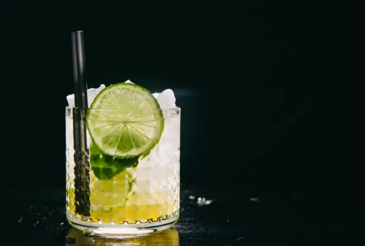 caipirinha de abacaxi com vodka
