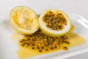 molho de maracujá para salmão