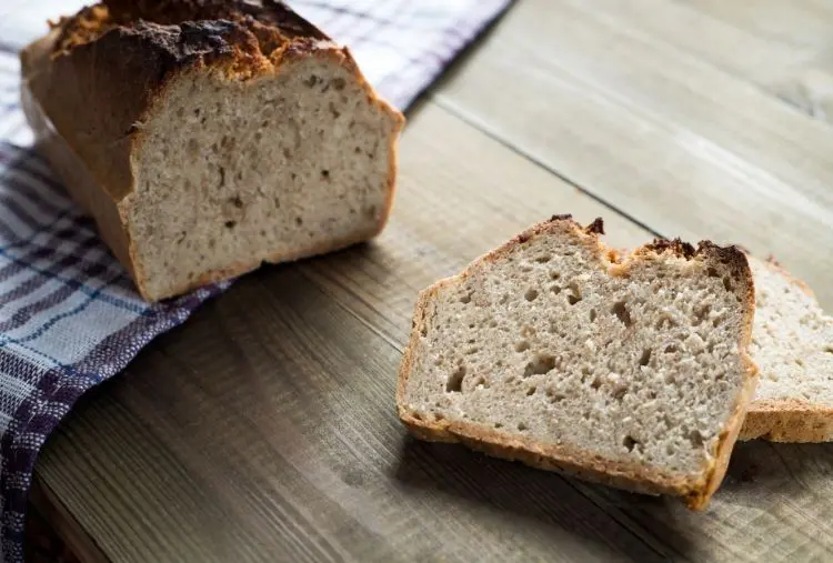 pão de cebola com farinha integral