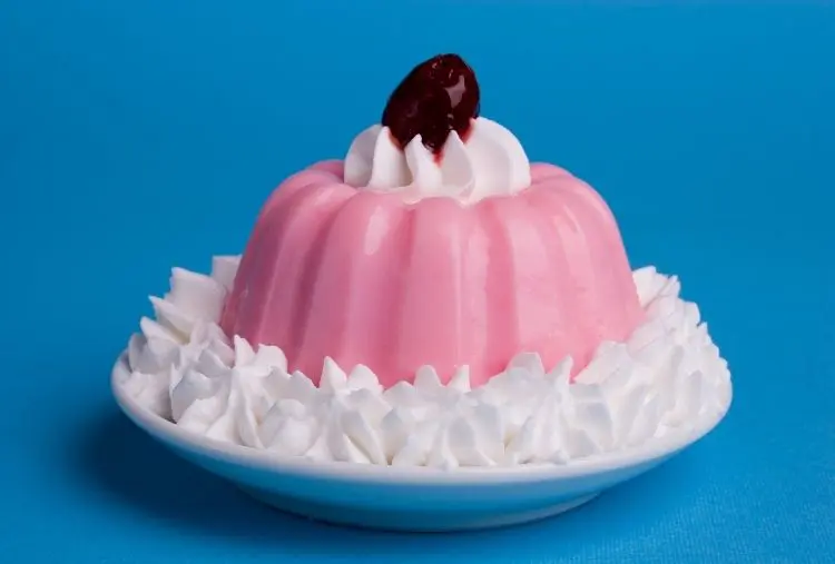 pudim de gelatina de morango