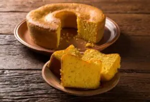 bolo de milho simples