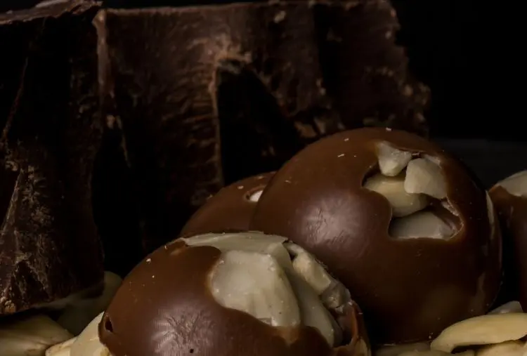 chocolate com amendoim