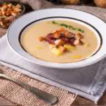 creme de mandioca com bacon